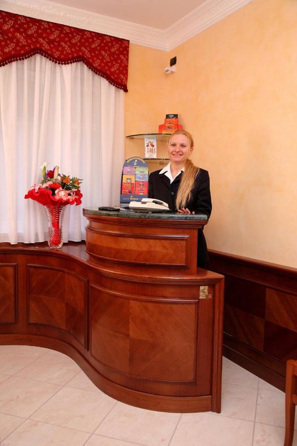 Guest House Galaxy Rome Extérieur photo